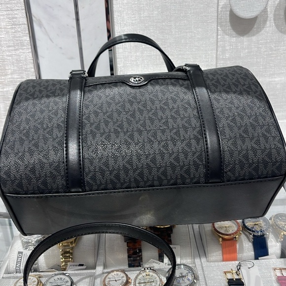 MICHAEL KORS JST TRAVEL MEDIUM DUFFLE SATCHEL SHOULDER CROSSBODY BAG MK BLACK - Picture 10 of 16
